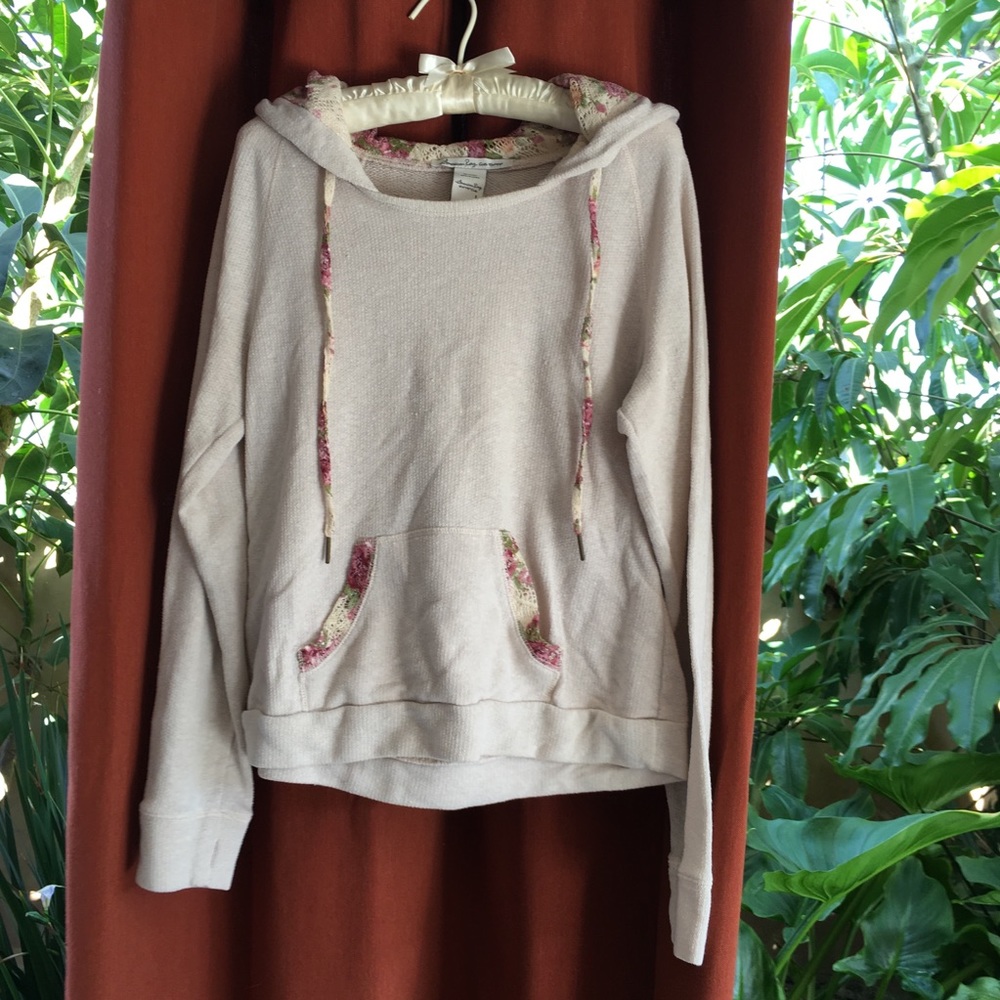 American rag sweatshirt